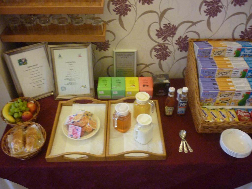 Bed and Breakfast Ashwood Grange Торки Экстерьер фото