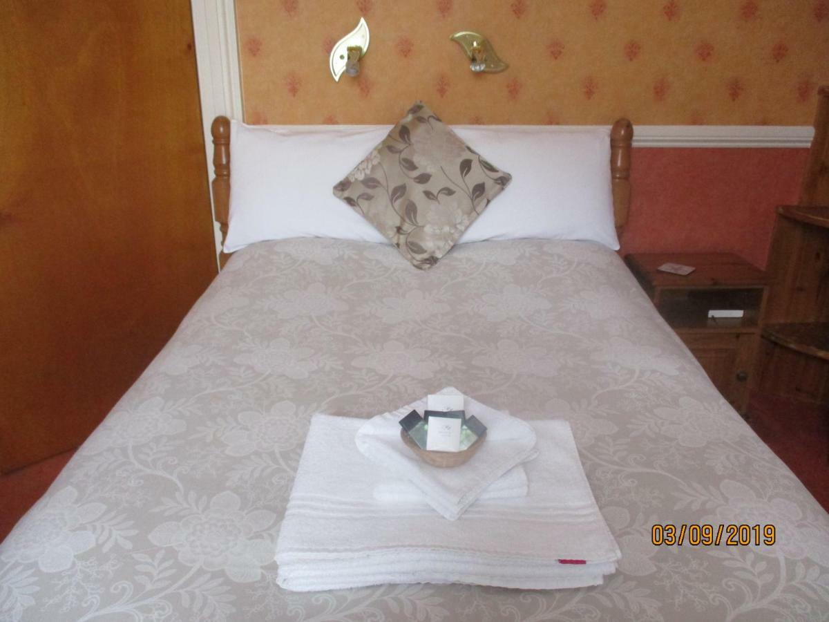 Bed and Breakfast Ashwood Grange Торки Экстерьер фото